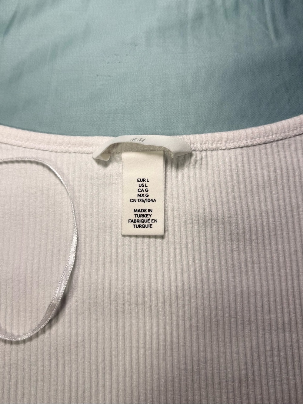 H&M White Ribbed Scoop Button-Front Crop Top - Picture 2 of 3